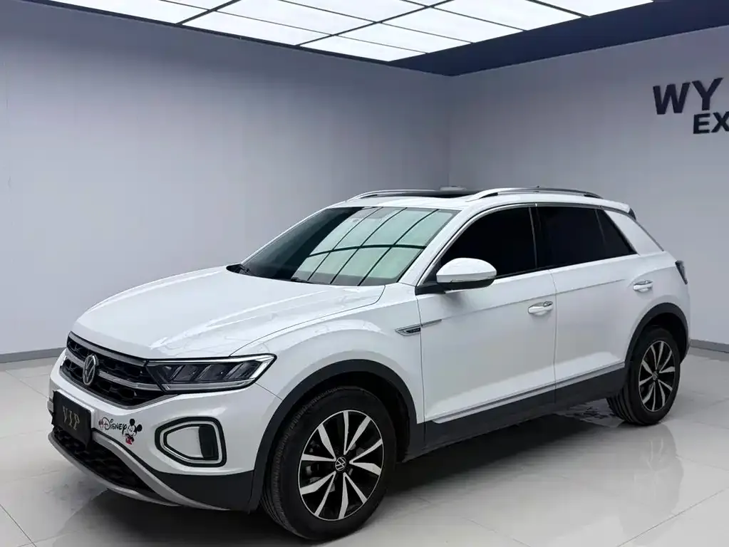 Volkswagen T-Roc — фото 1
