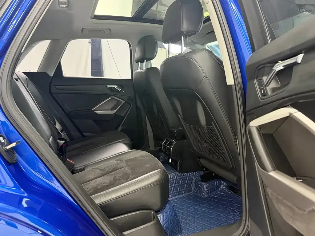 Audi Q3 2021 из CN, фото 8