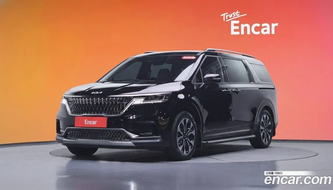 Kia Carnival — фото 1