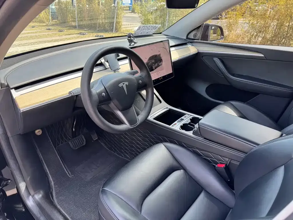 Tesla Model Y 2023 из CN, фото 3