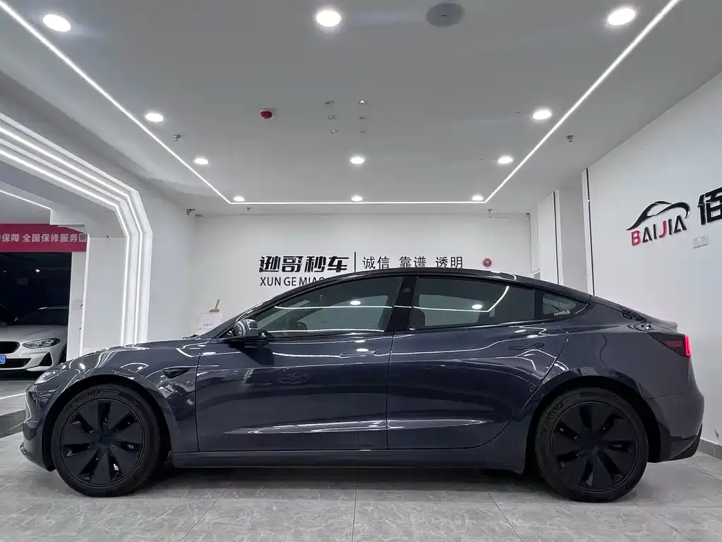 Tesla Model 3 — фото 3