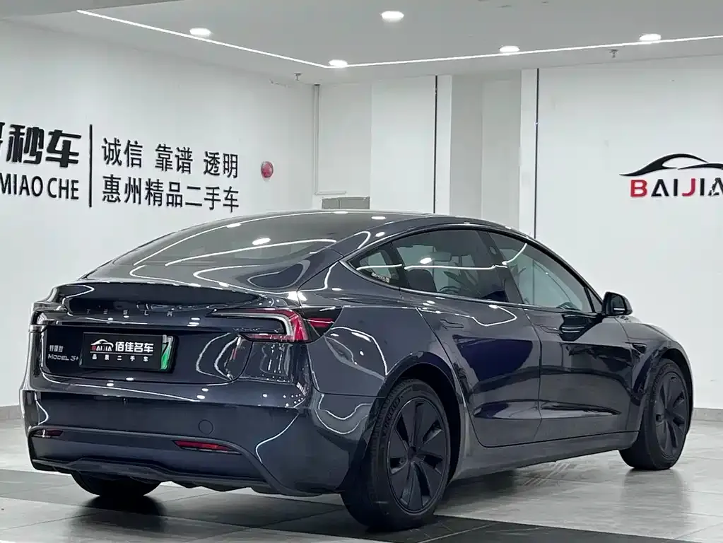 Tesla Model 3 — фото 6