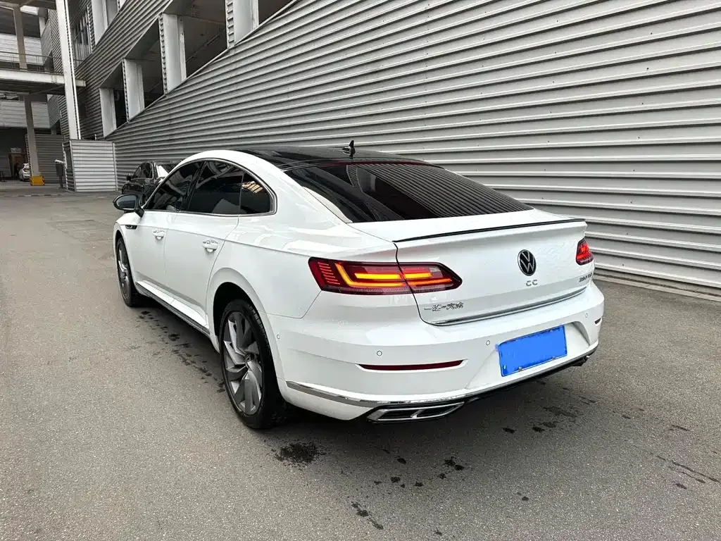 Volkswagen CC — фото 6