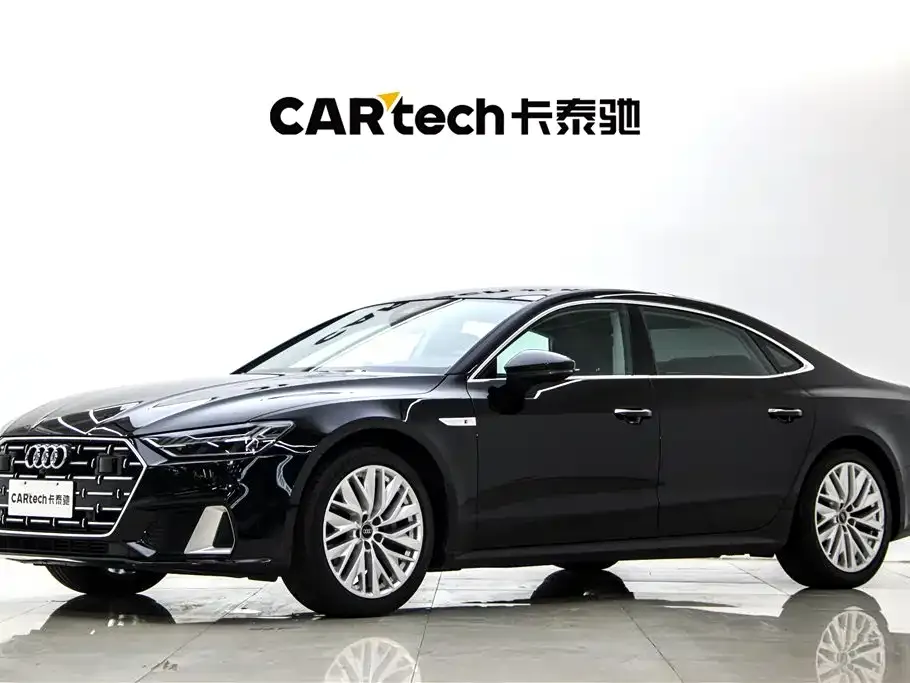 Audi A7L — фото 1