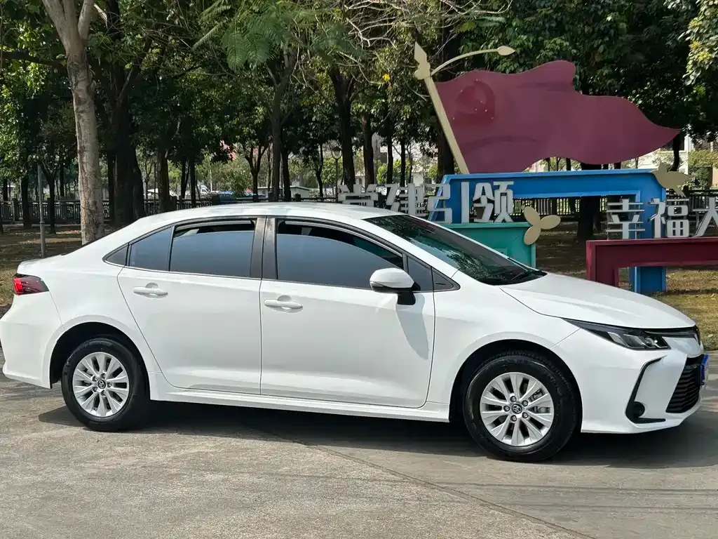 Toyota Corolla 2022 из CN, фото 10