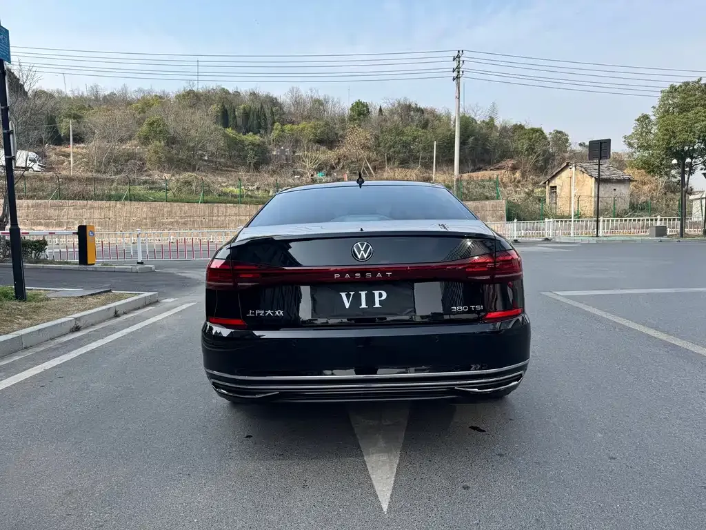 Volkswagen Passat — фото 3