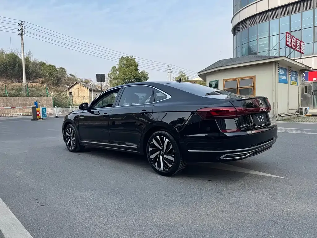 Volkswagen Passat — фото 5