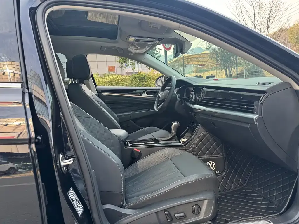 Volkswagen Passat — фото 8