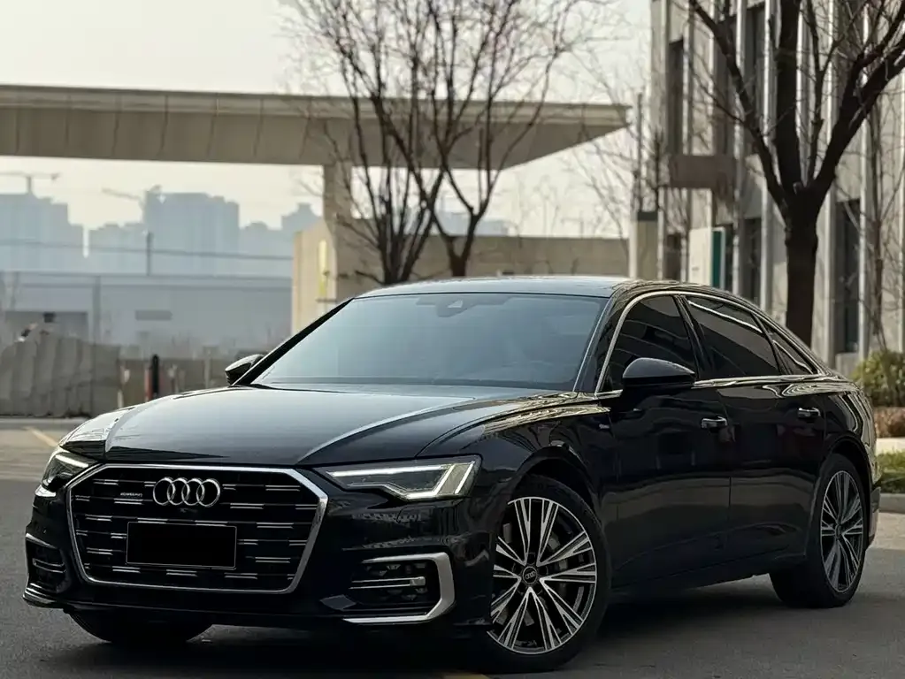 Audi A6L — фото 1