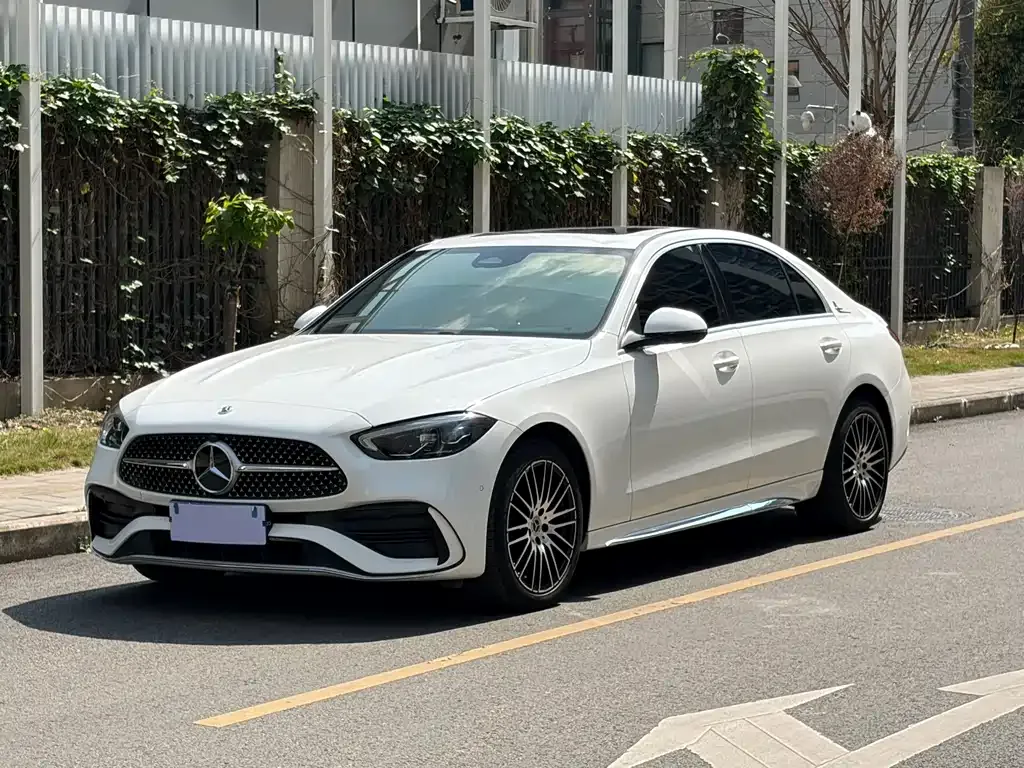 Mercedes-Benz C-Class — фото 1