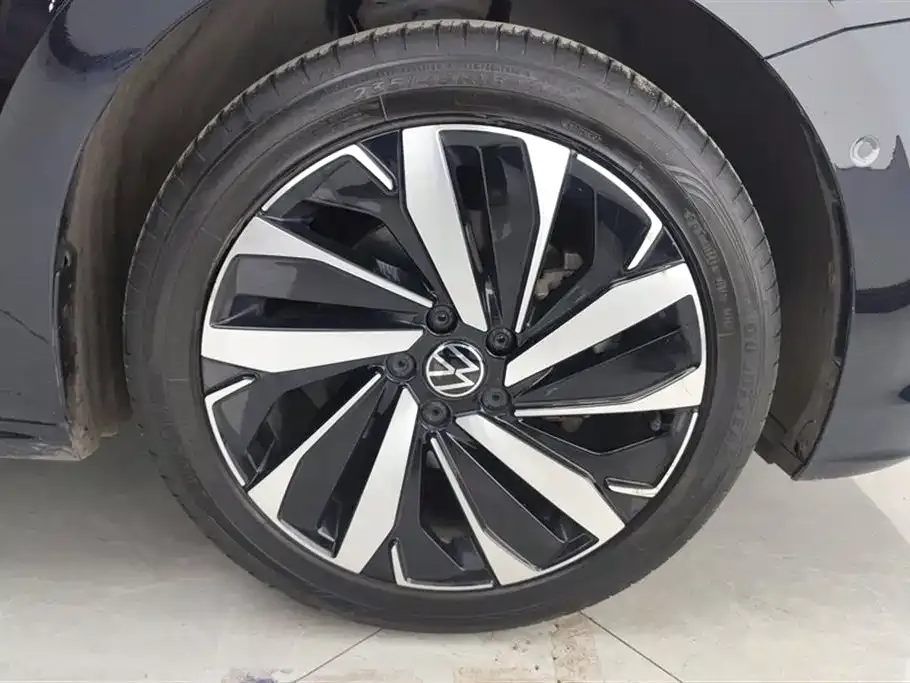 Volkswagen Passat — фото 5
