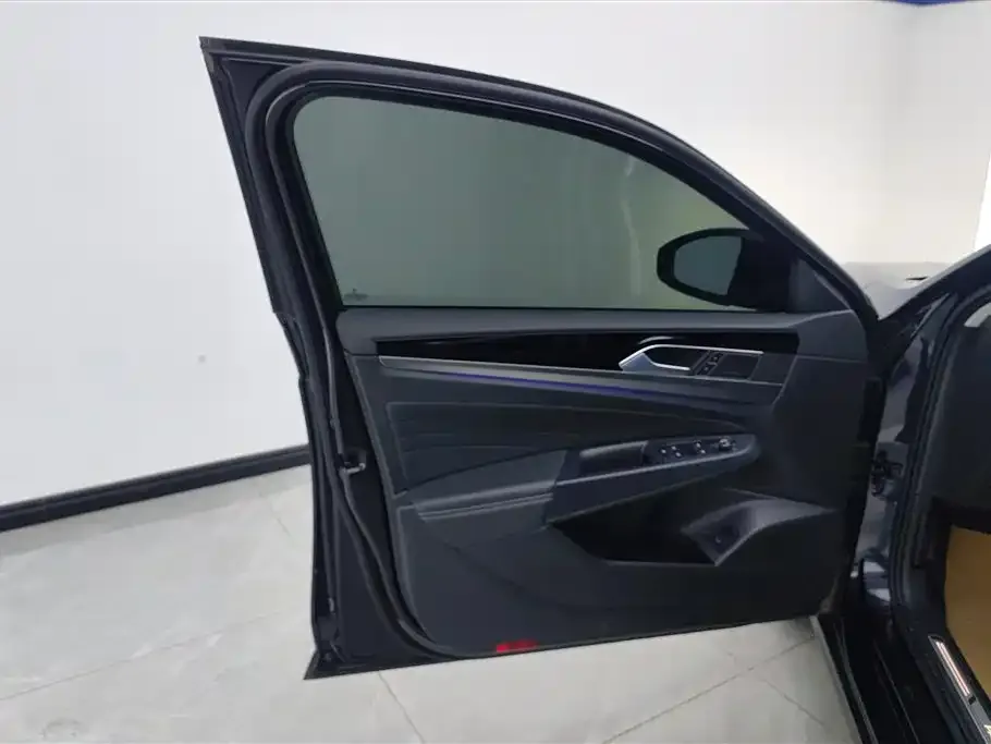 Volkswagen Passat — фото 9