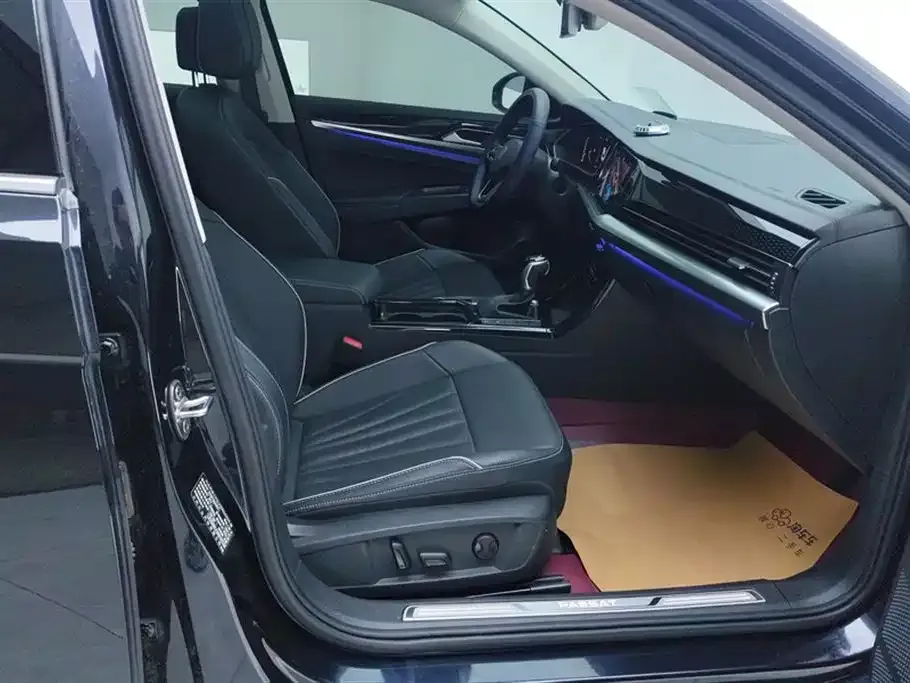 Volkswagen Passat — фото 10