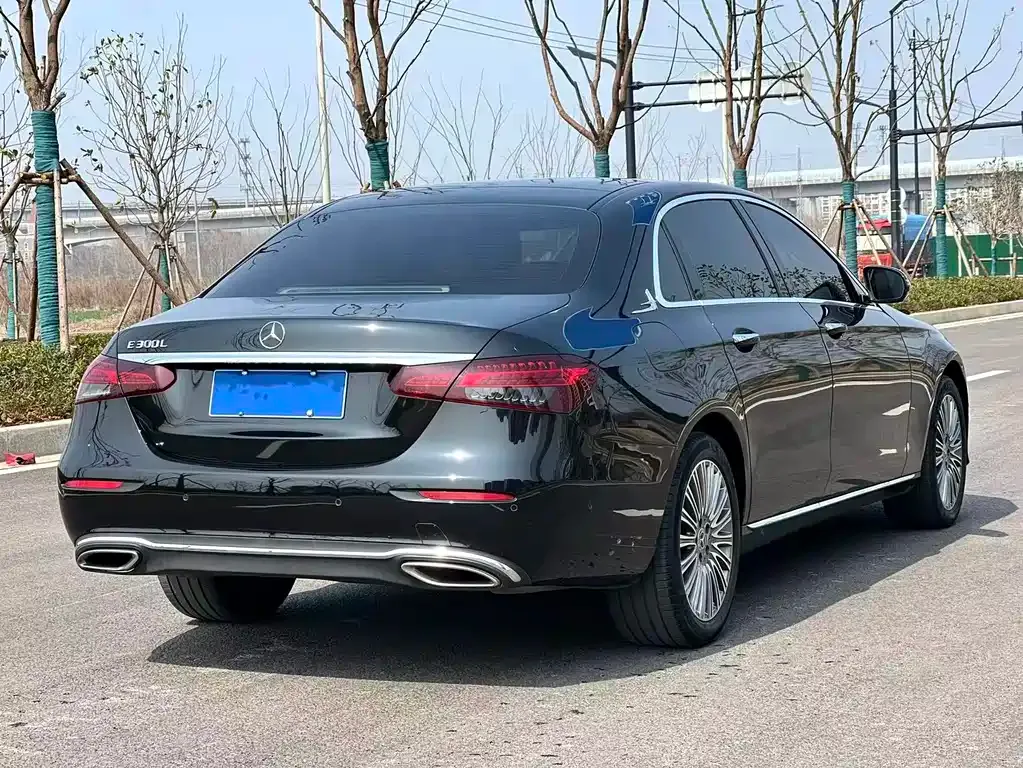 Mercedes-Benz E-Class 2023 из CN, фото 6