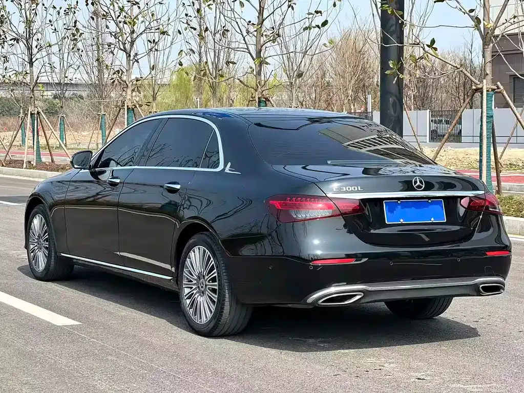 Mercedes-Benz E-Class 2023 из CN, фото 7