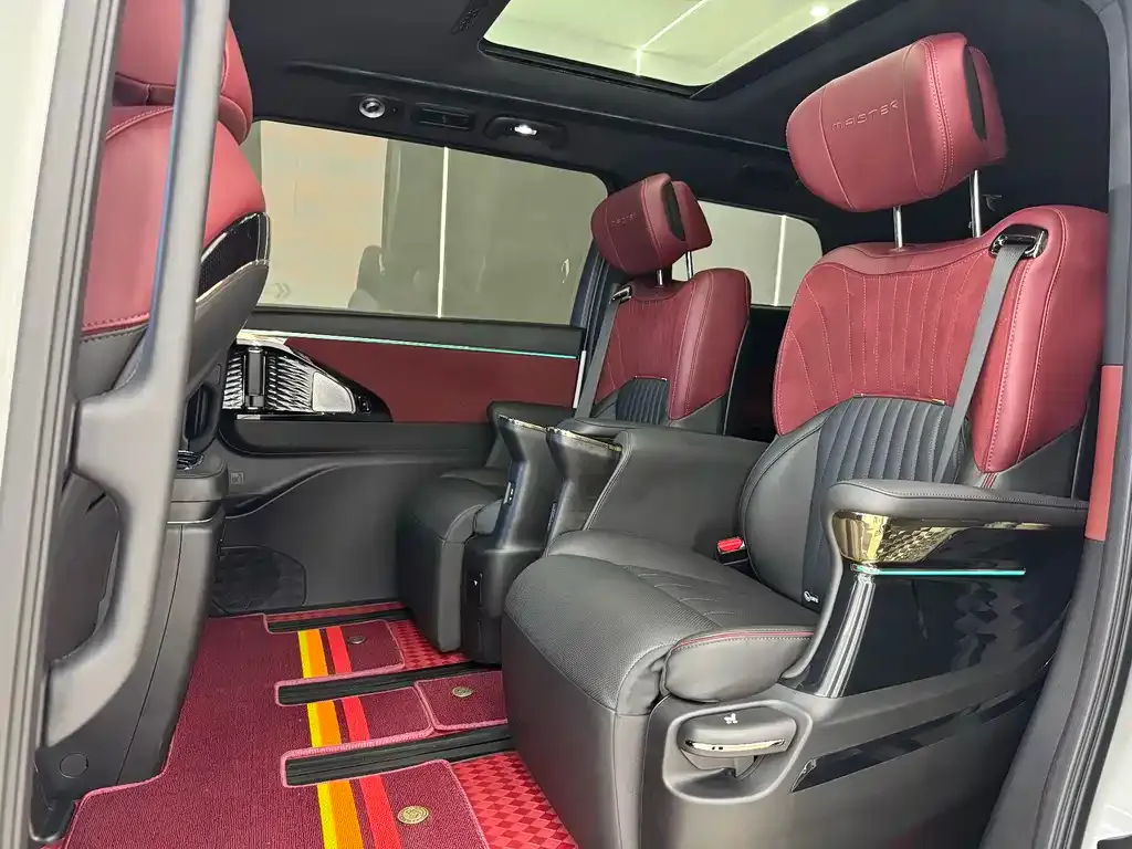GAC Motor Trumpchi M8 — фото 8