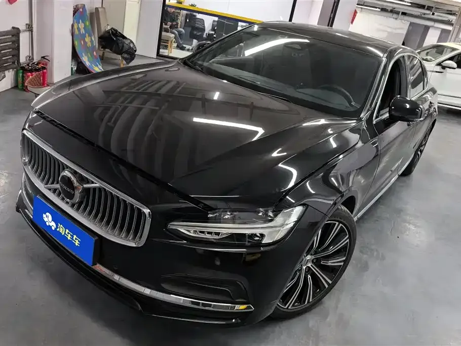 Volvo S90 2024 из CN, фото 1