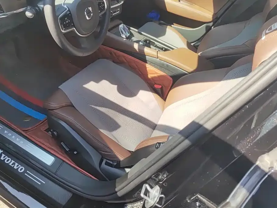 Volvo S90 2024 из CN, фото 3