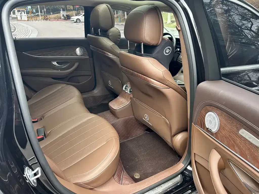 Mercedes-Benz E-Class 2023 из CN, фото 6