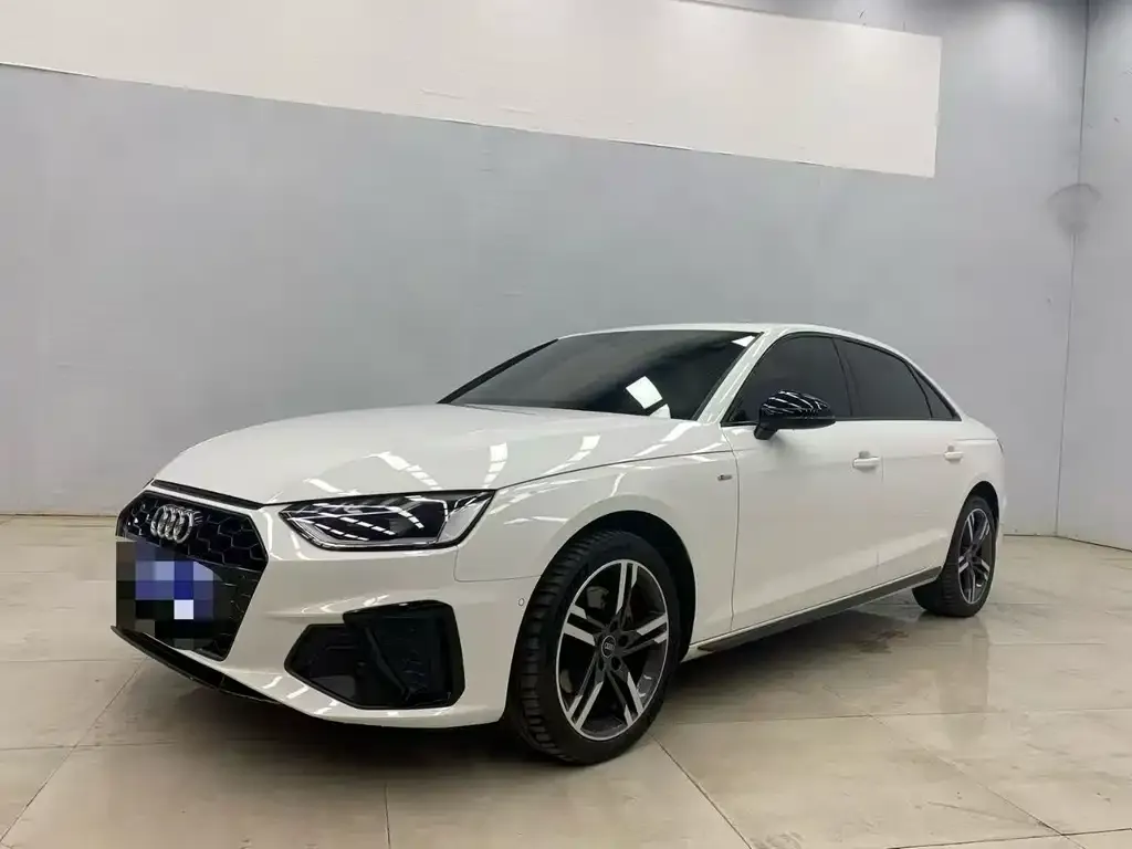 Audi A4L 2022 из CN, фото 1