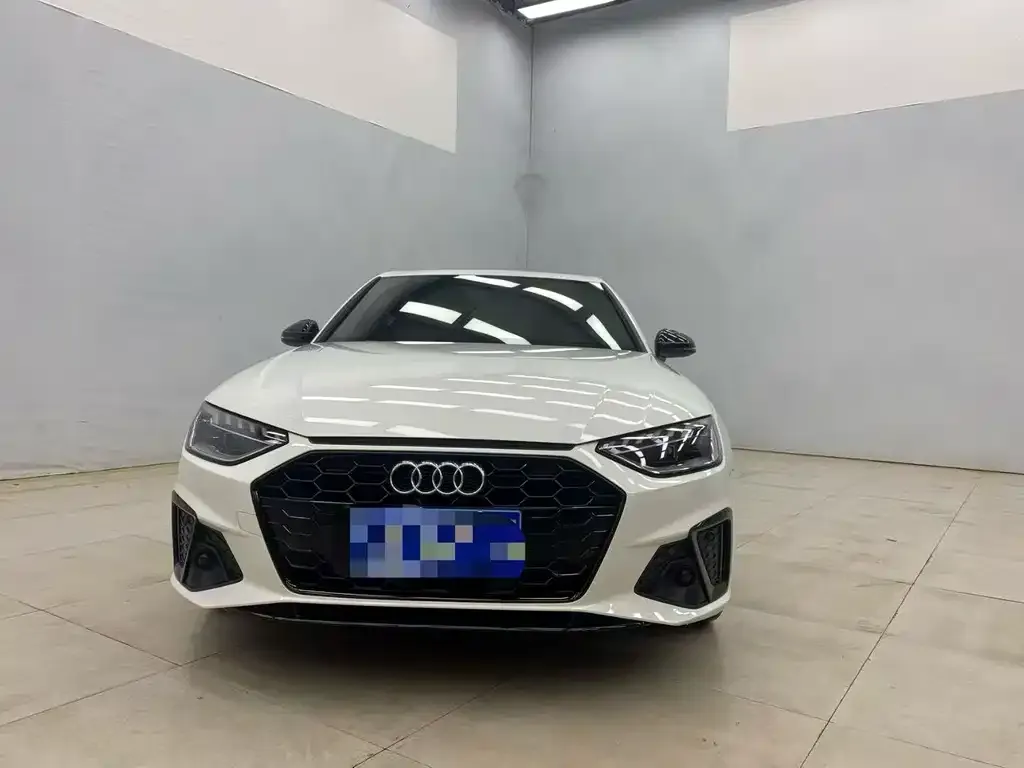 Audi A4L 2022 из CN, фото 6