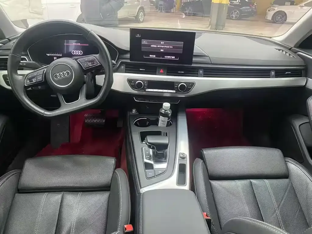 Audi A4L 2022 из CN, фото 10