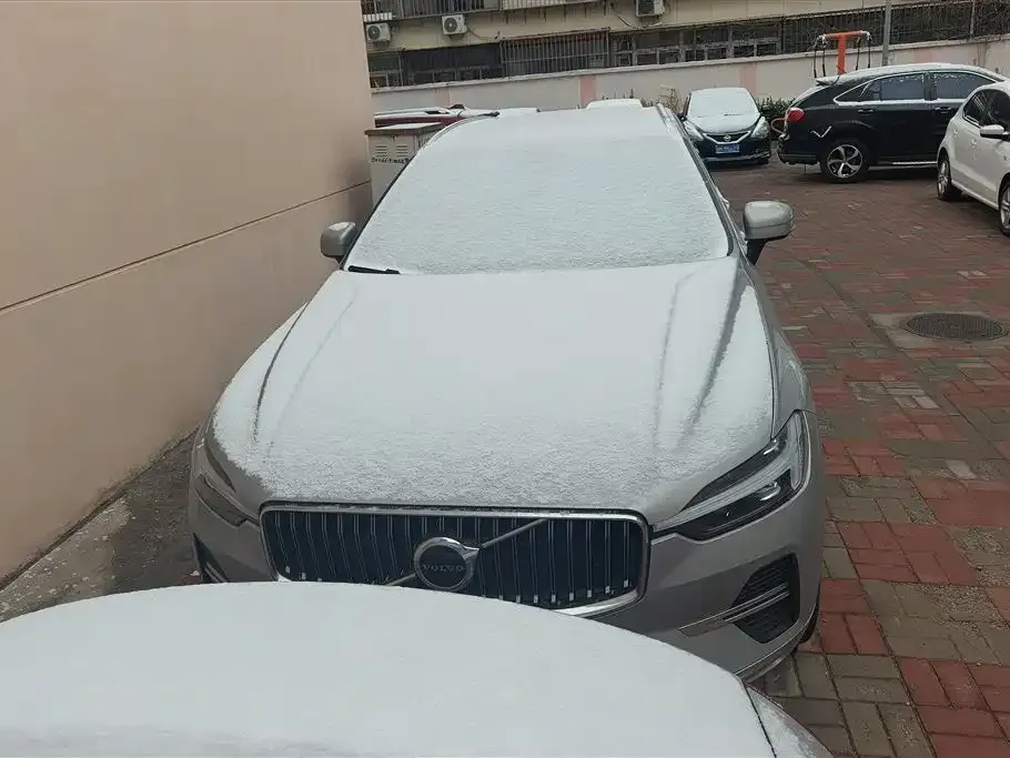Volvo XC60 — фото 2