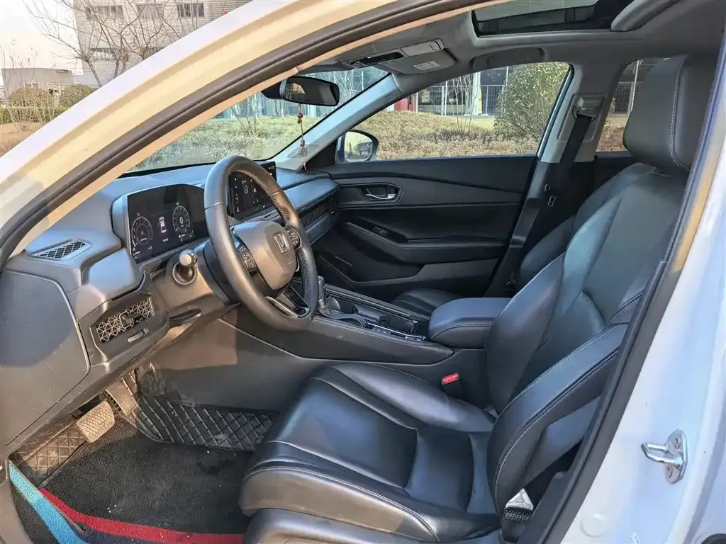Honda Accord — фото 6