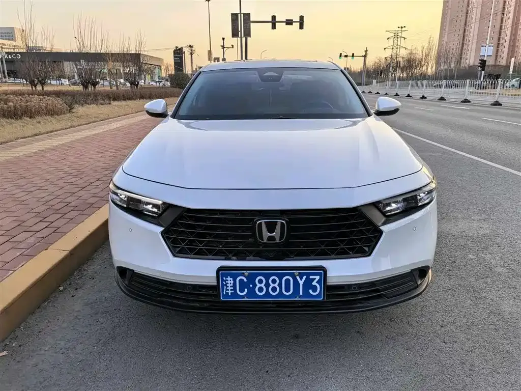Honda Accord — фото 7