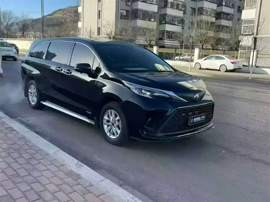 Toyota Granvia 2024 из CN, фото 1