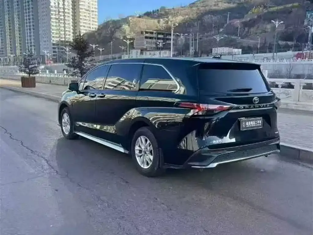 Toyota Granvia 2024 из CN, фото 7