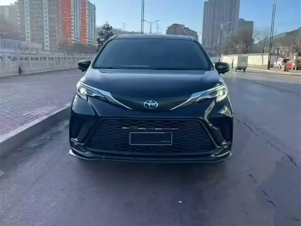 Toyota Granvia 2024 из CN, фото 2