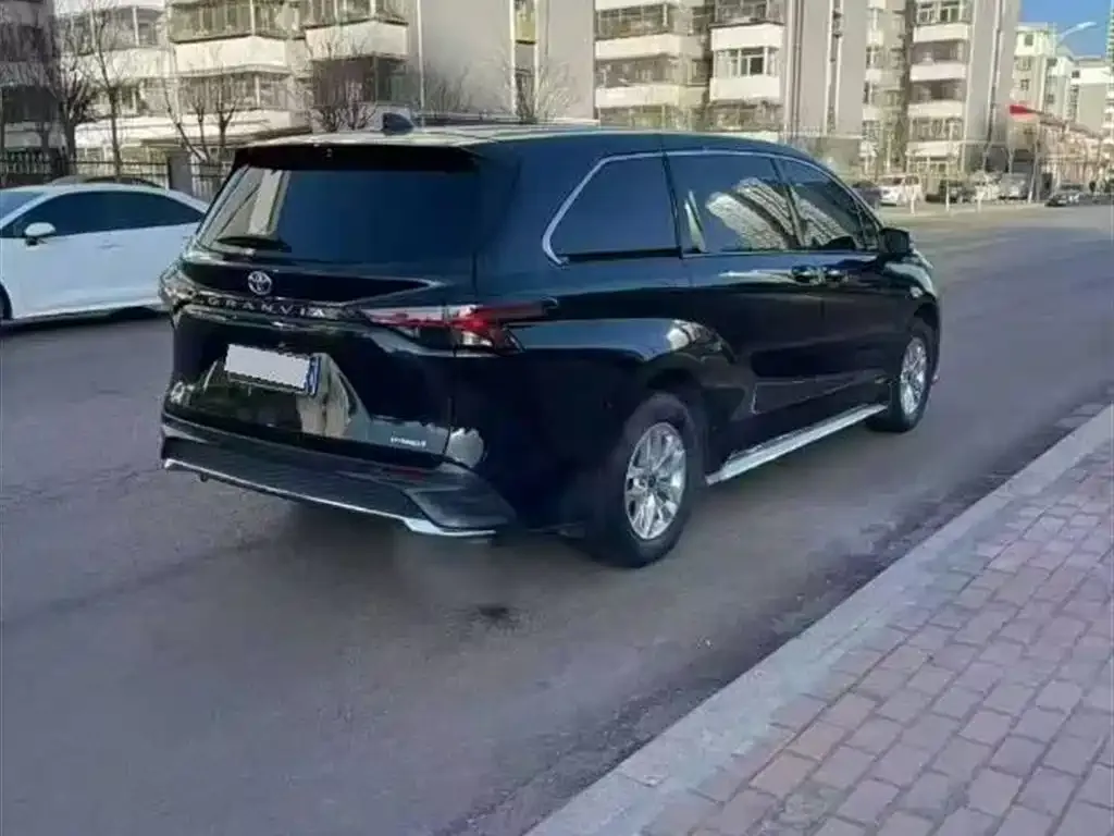 Toyota Granvia 2024 из CN, фото 6