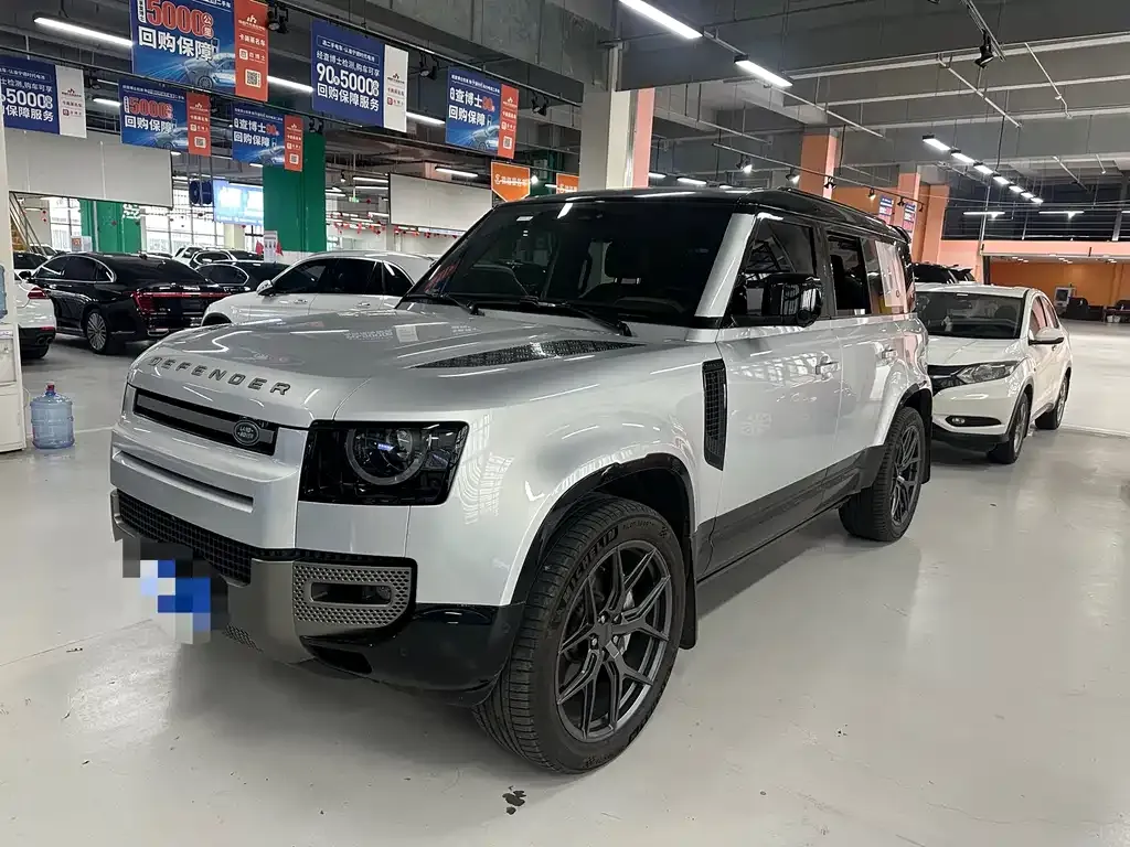 Land Rover Defender — фото 1