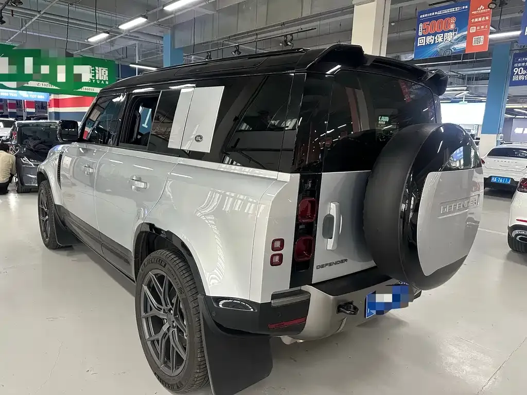 Land Rover Defender — фото 9