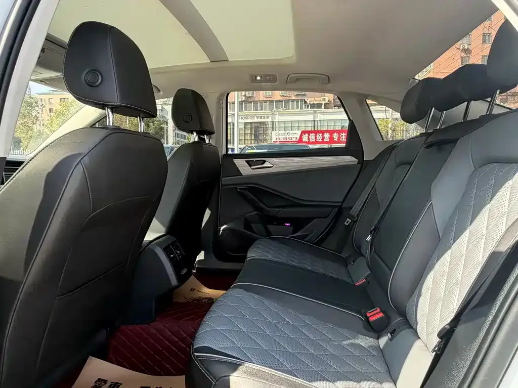 Volkswagen Sagitar 2024 из CN, фото 6