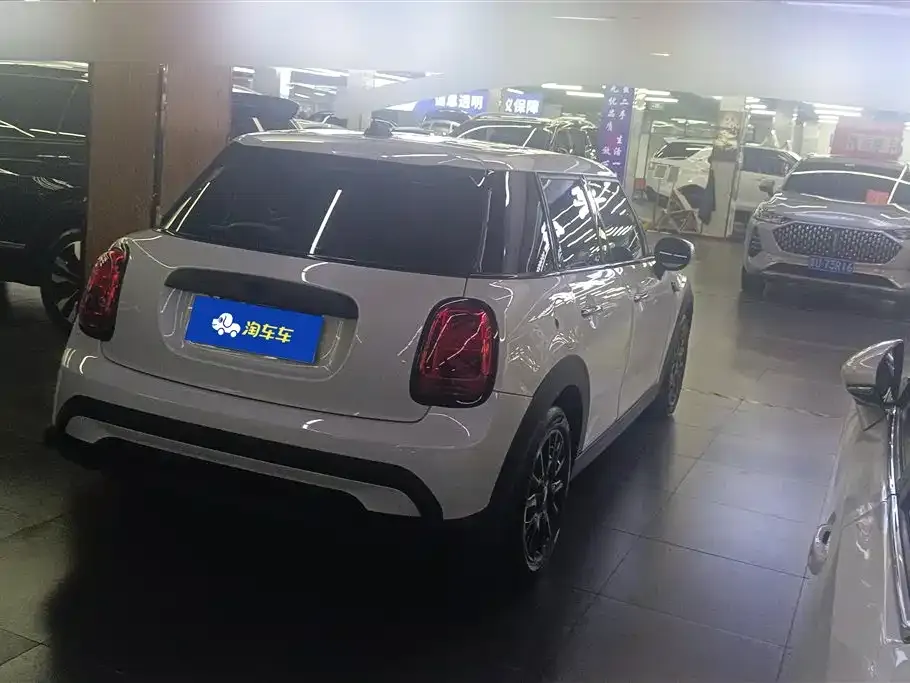MINI Cooper (3-door) 2024 из CN, фото 2
