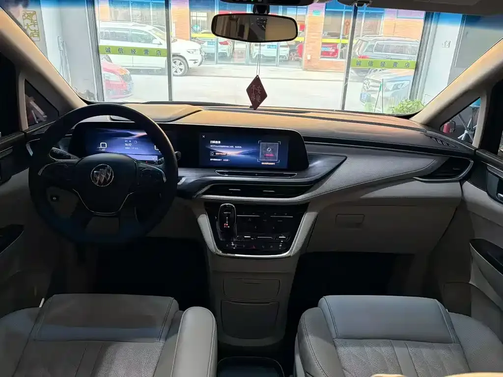 Buick GL8 2023 из CN, фото 5