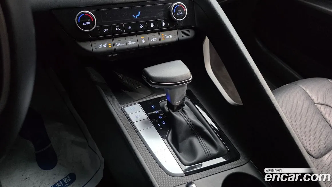 Hyundai AVANTE — фото 3