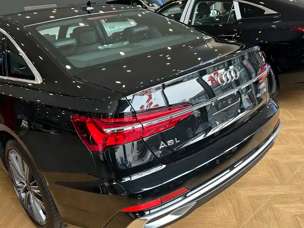 Audi A6L — фото 7