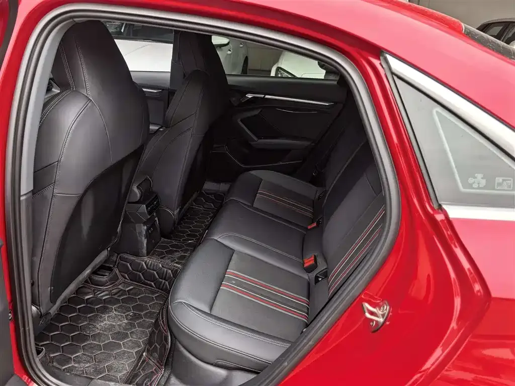 Audi A3 2022 из CN, фото 5