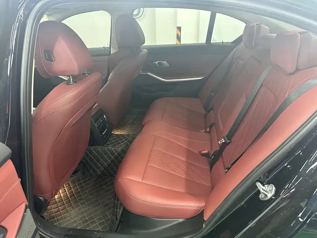 BMW 3 Series 2023 из CN, фото 5