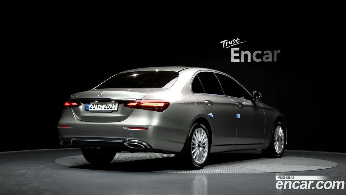 Mercedes-Benz E-Class 2022 из KR, фото 2