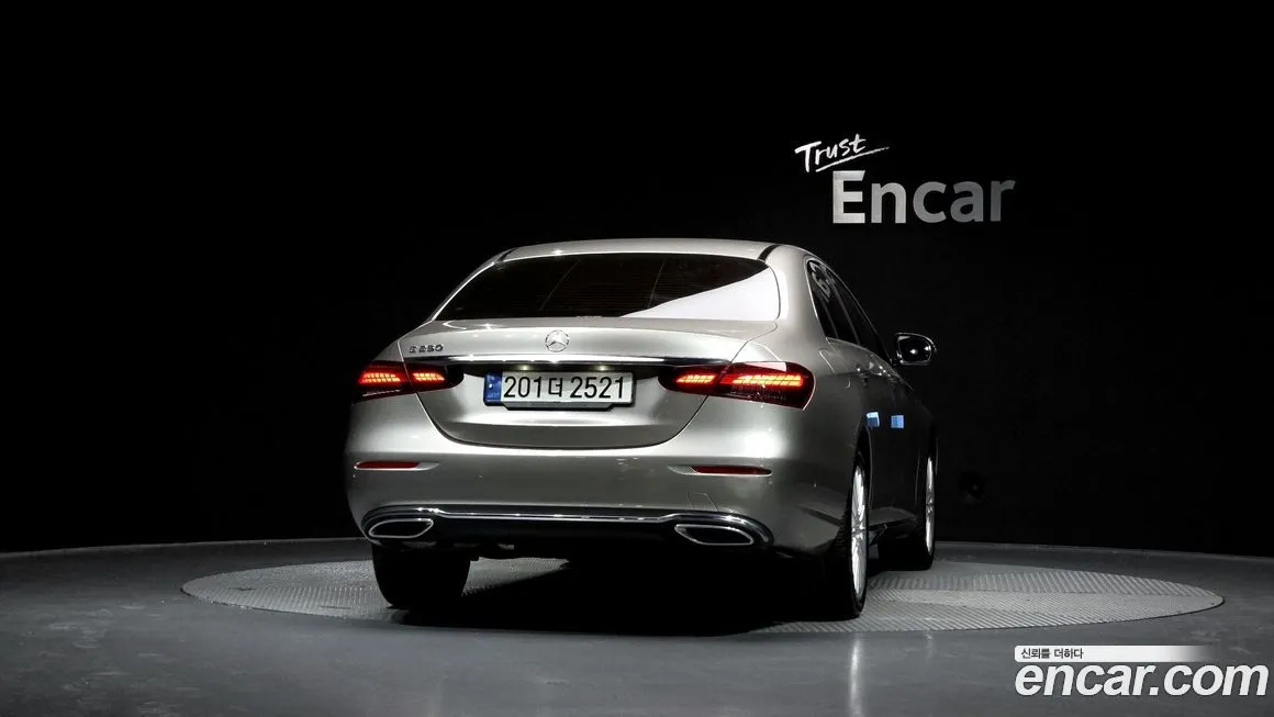 Mercedes-Benz E-Class 2022 из KR, фото 8