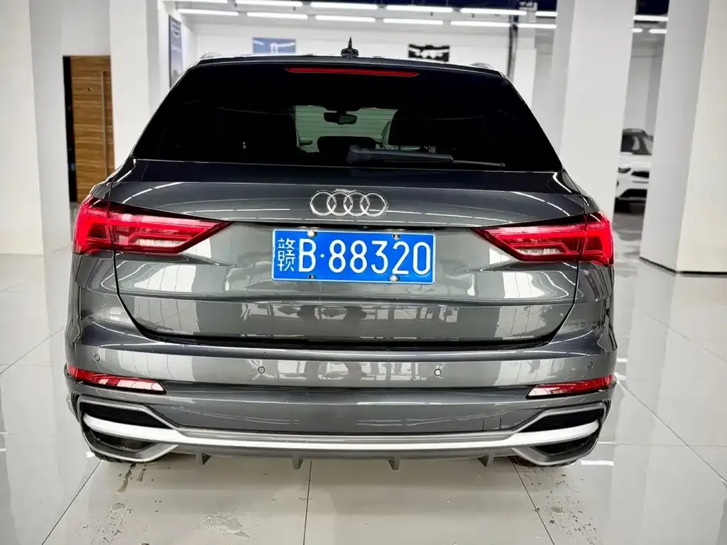 Audi Q3 — фото 2
