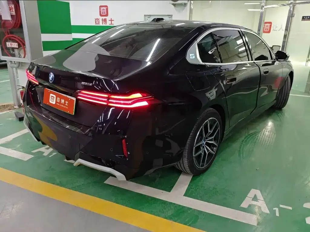 BMW i5 2024 из CN, фото 3