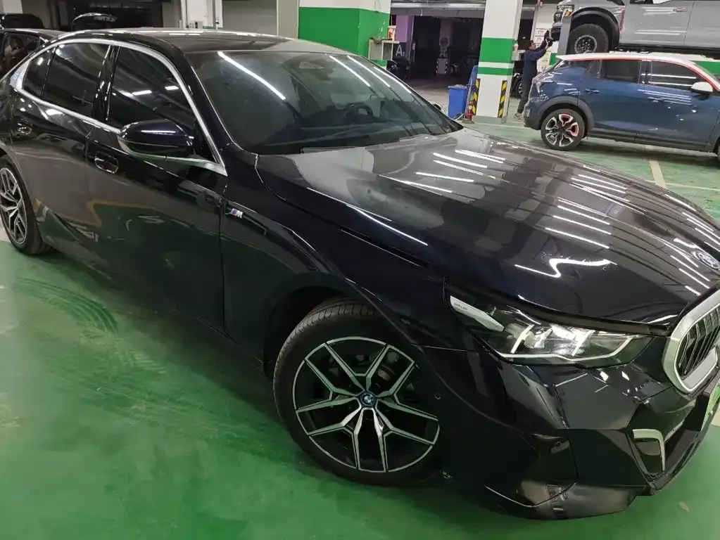 BMW i5 2024 из CN, фото 2