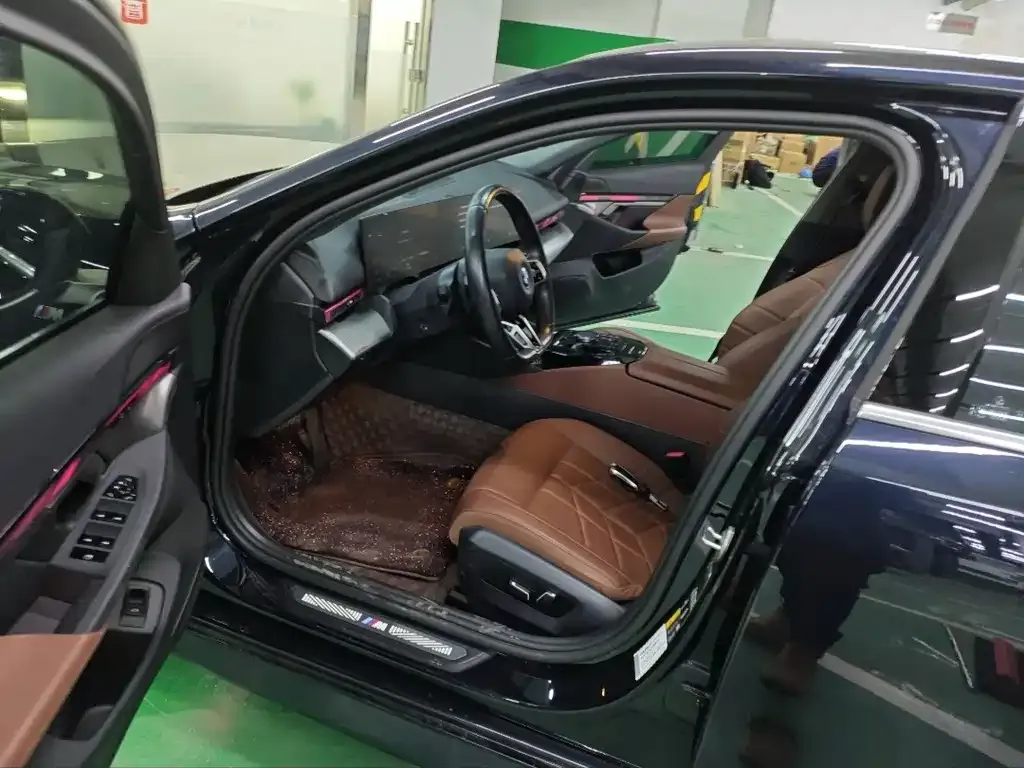BMW i5 2024 из CN, фото 7