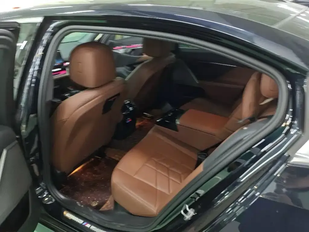BMW i5 2024 из CN, фото 5