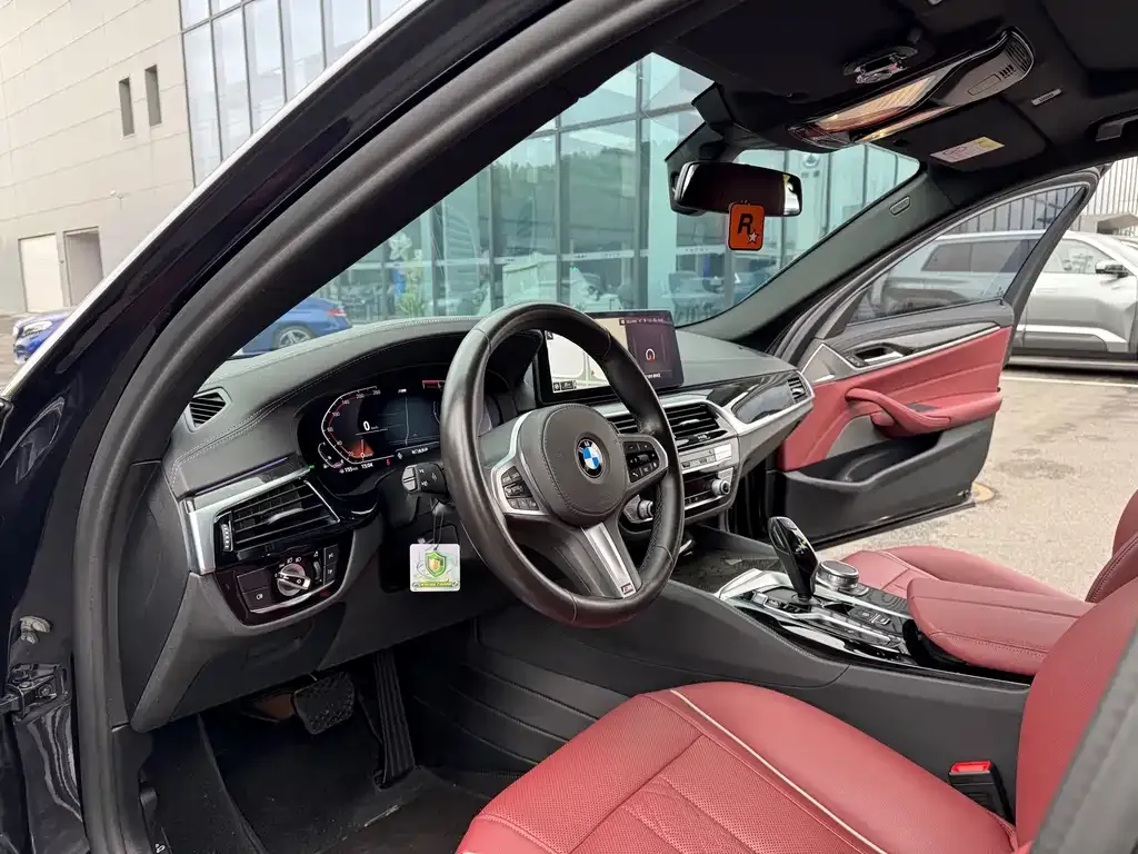 BMW 5 Series 2023 из CN, фото 4